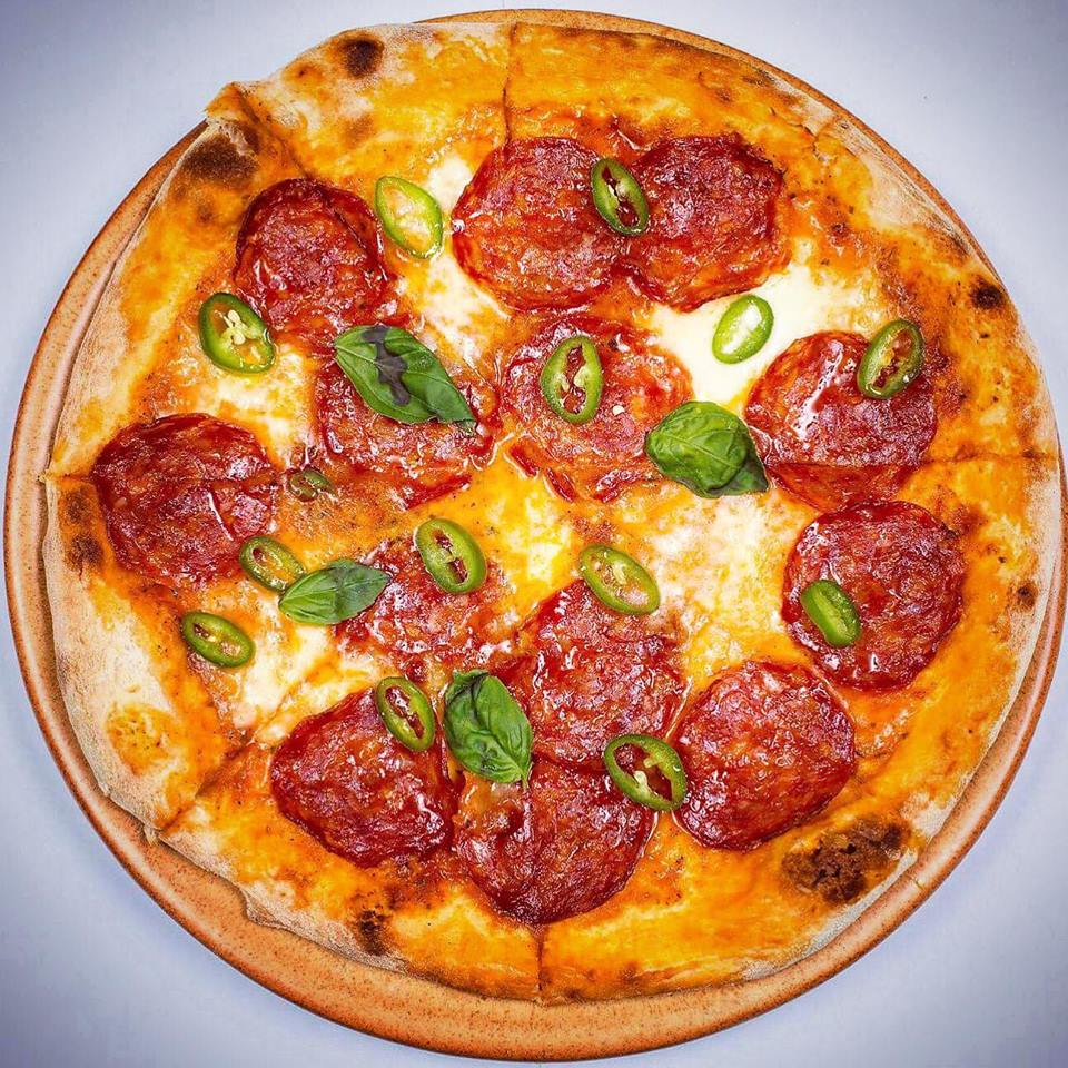 Foto Nou în Alba Iulia! “Cea mai bună pizza italiană vine la Gavroche