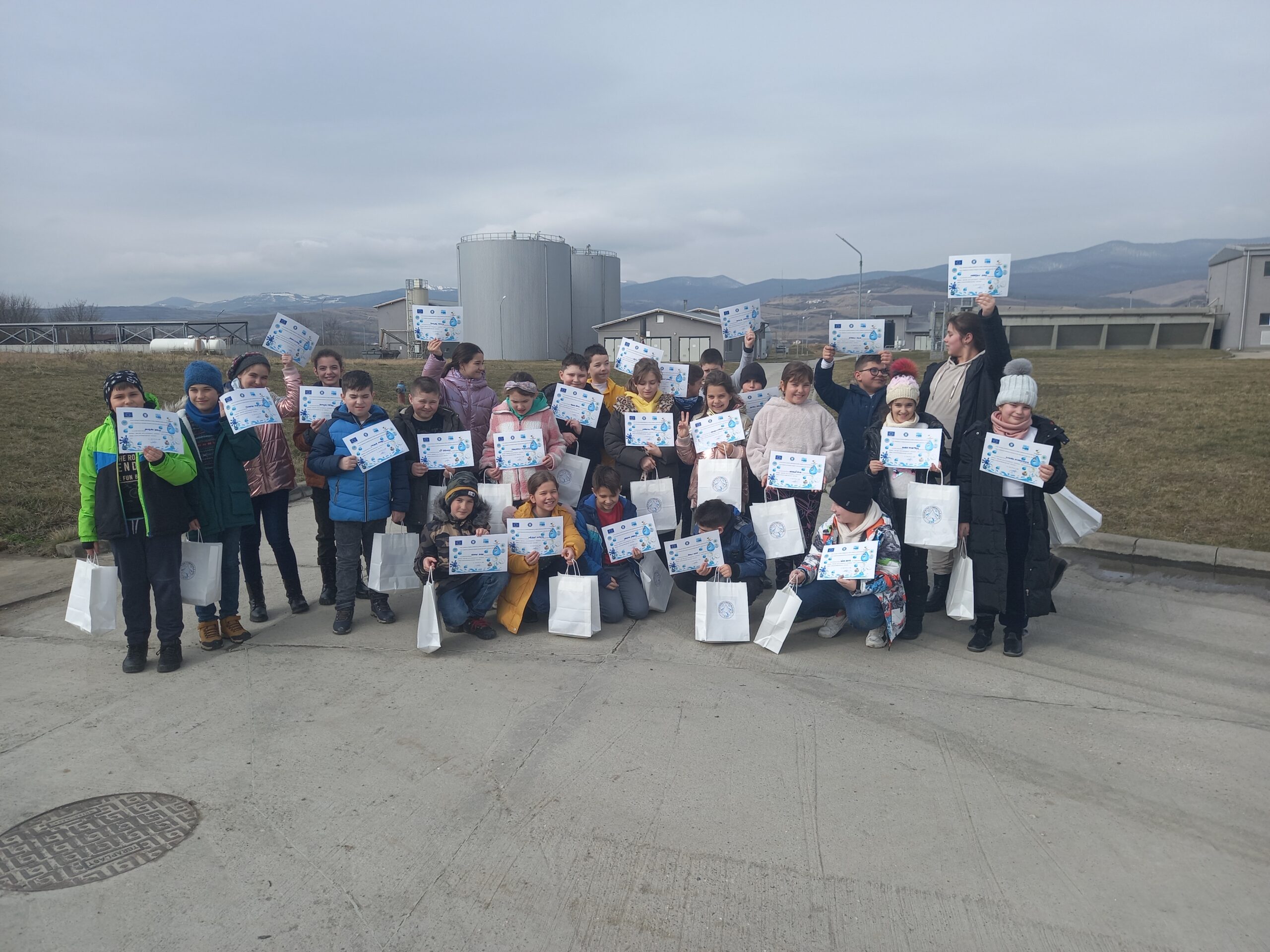 Peste 160 de elevi din Alba Iulia sau întâlnit cu specialiștii APA