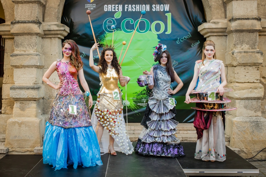 FOTO Green Fashion Show 2023 a atras un public numeros pe esplanada